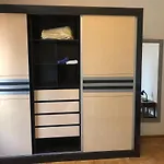 Quarto Duplo Amplo Com Varanda Em Apartamento
